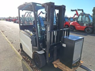 Chariot élévateur électrique UniCarriers MX25 - 2