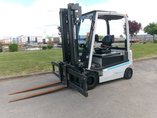 Chariot élévateur électrique UniCarriers QX2-30 - 1