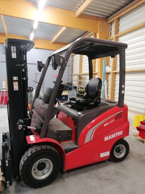 Chariot élévateur électrique Manitou ME 420 - 1