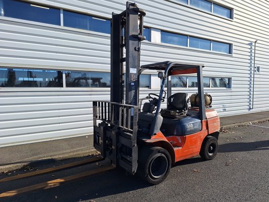 Chariot élévateur gaz Toyota 027FGFJF35 - 1