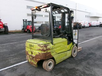 Chariot élévateur électrique Clark GEX25 - 2