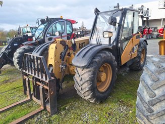 Chariot télescopique agricole Caterpillar TH220B - 1