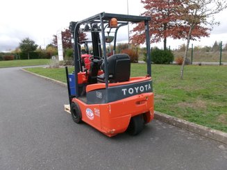 Chariot élévateur électrique Toyota 7FBEST15 - 1