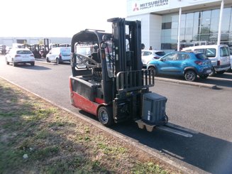 Chariot élévateur électrique Manitou ME 320 - 1