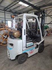 Chariot élévateur gaz UniCarriers DX18G - 1