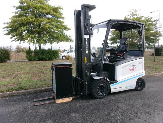Chariot élévateur électrique UniCarriers MX25 - 1