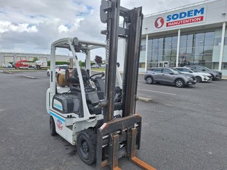 Chariot élévateur gaz UniCarriers DX18G - 1