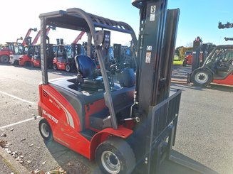 Chariot élévateur électrique Manitou ME 425 - 1