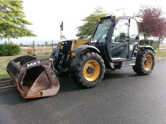 Chariot télescopique agricole Caterpillar TH 357 D - 1