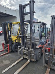 Chariot élévateur gaz Toyota 427FGF25 - 1
