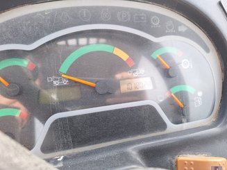 Chariot télescopique agricole Caterpillar TH220B - 2