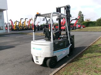 Chariot élévateur électrique UniCarriers QX2-30 - 2