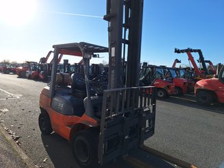 Chariot élévateur gaz Toyota 027FGFJF35 - 3