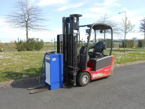 Chariot élévateur électrique Manitou ME 318 - 1